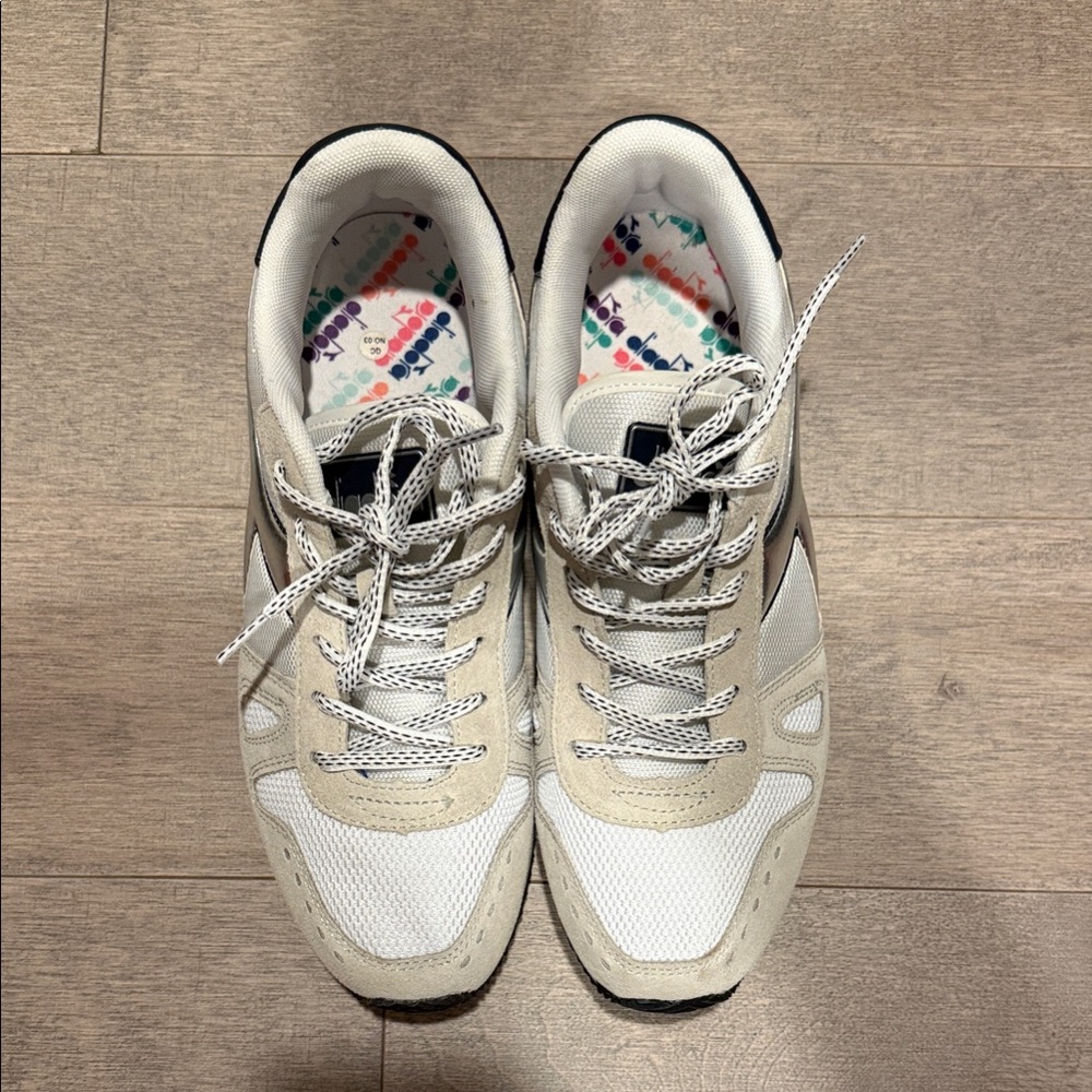 Diadora Women's Beige and Black Sneakers